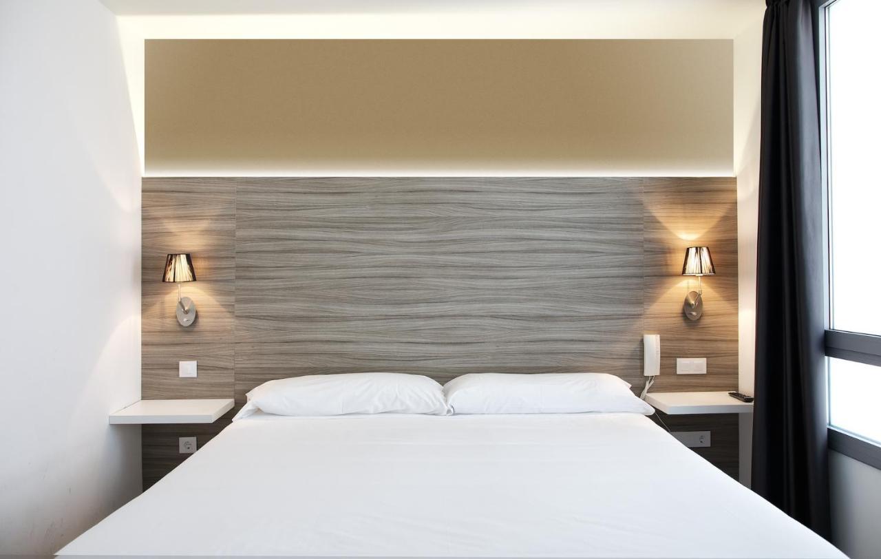 Hotel Bestprice Diagonal Барселона Екстер'єр фото